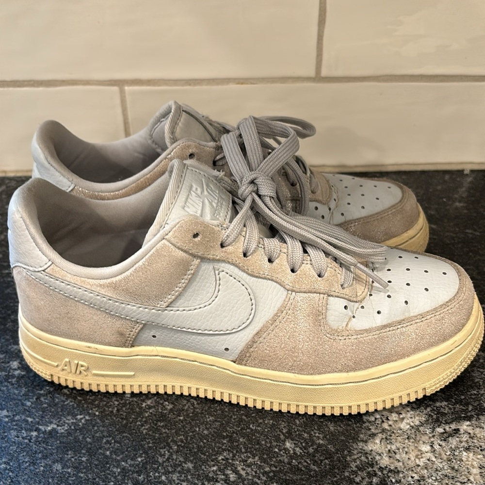 Nike Air Force 1 Platinum Sparkle Glitter – Women’s Size 6.5